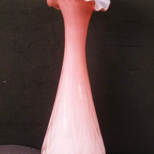 1800's Mt. shops Washington Peachblow Herringbone Cased Satin Cranberry Glass MoP Vase