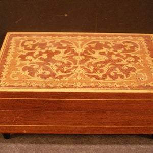 Vintage Inlaid Wood Burl Birdseye Jewelry Trinket Music Box Floral Inlay Dresser