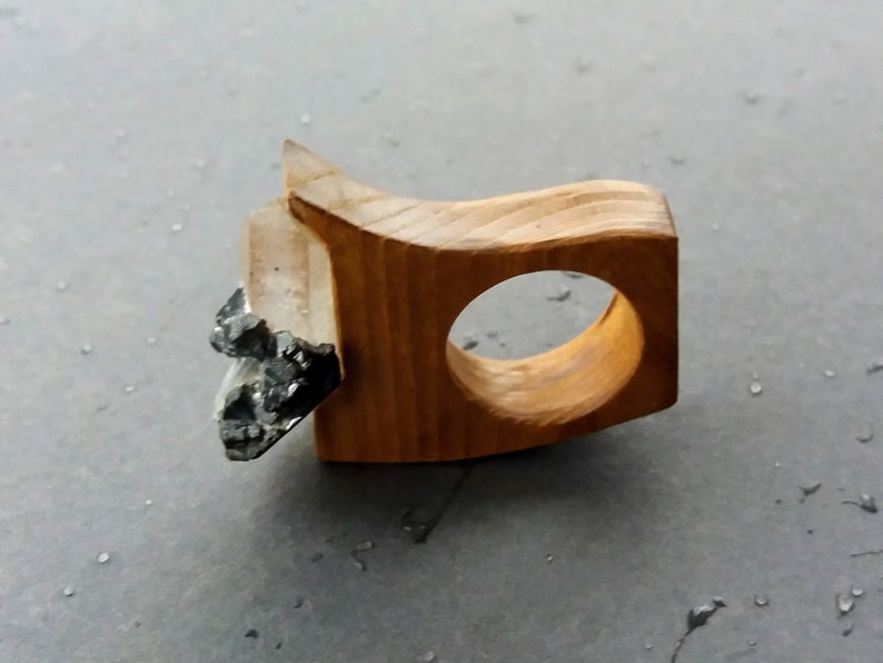 Wooden ring for women, Clear quartz, Iron pyrite, Big ring, Wooden jewelry, Eco friendly ash wood ring, Unique ring, Rock crystal image 6