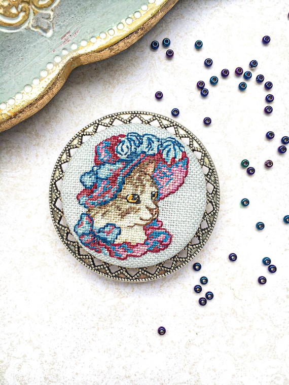 Straw Hat Hand-Embroidered Pin * Straw Hat Hand-Embroidered Pin *
