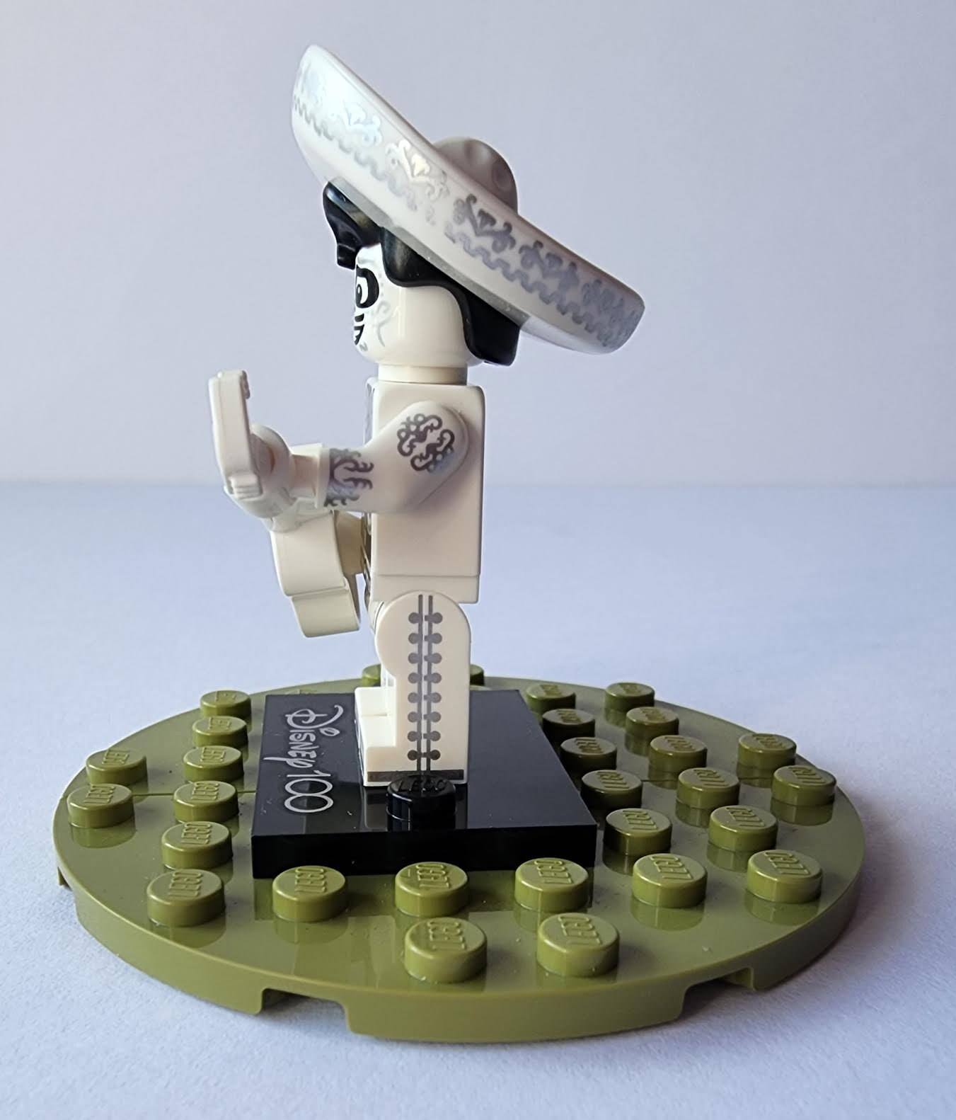 Ernesto De La Cruz Coco New LEGO Disney 100th Anniversary