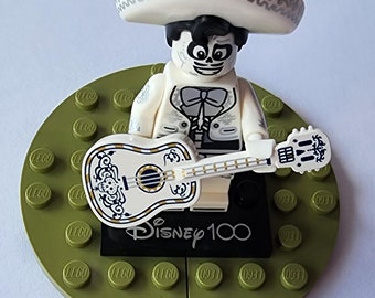 Ernesto De La Cruz Coco LEGO Disney 100th Anniversary Minifigure