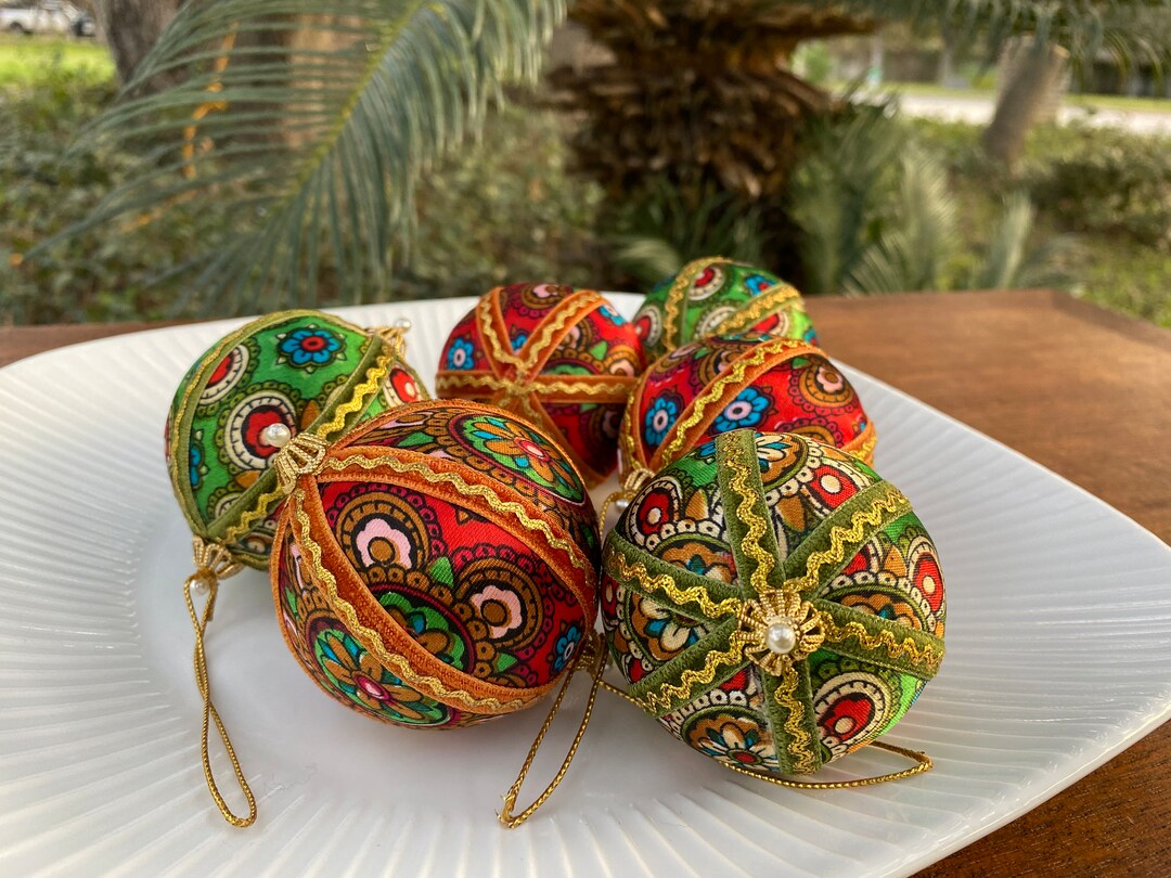 Vintage Satin Fabric Ric Rac Trim Embellished Ball Ornaments Set of Six ...