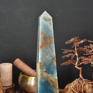 Blue Lemurian Calcite Tower 画像 1