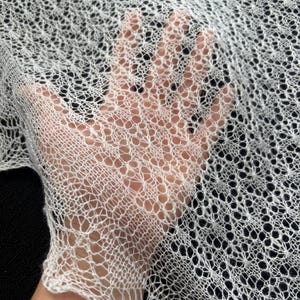 Estonian lace Haapsalu shawl White color