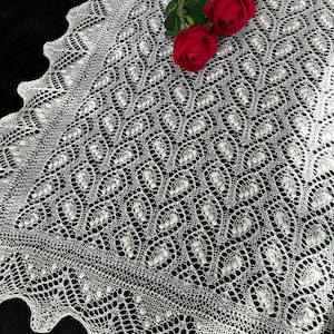 Estonian lace Haapsalu shawl &quot;Summer Morning” , white