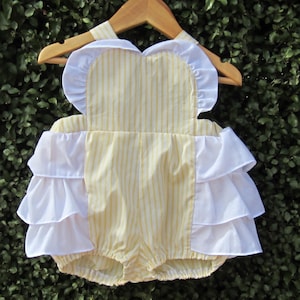 Girl Romper Sunsuit Baby Size 00 (3-6 Months) frill bottom - retro style - Toddler Romper- Ruffles - Vintage look - Sunsuit - Photo Prop