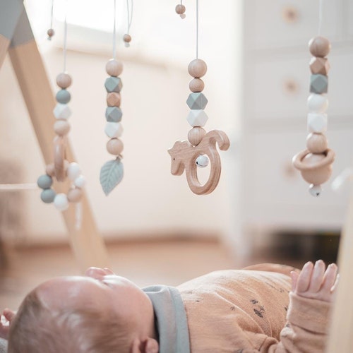 Vicloon Baby Spielbogen Aus Holz - Faltbares Activity Trapez Mit Greifspielzeug