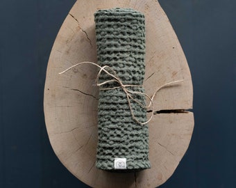 Linen waffle towel | SMALL | moss green