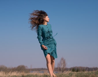 Long sleeve linen dress, mid length with pockets and front buttons