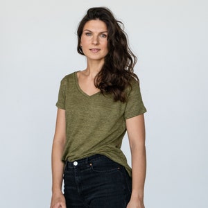 Linen jersey V-neck short sleeve top