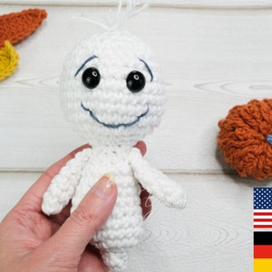 Cute and easy amigurumi ghost pattern. Crochet toy for Halloween. Halloween crochet ghost pattern. Amigurumi Geist Anleitung.