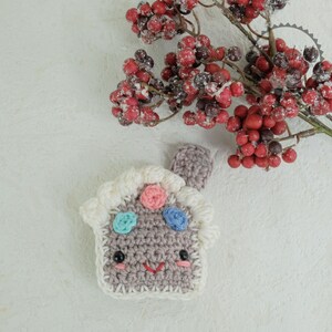 Crochet gingerbread house pattern. Printable pattern, crochet ornament gingerbread house for your Christmas tree. Cute amigurumi house image 8
