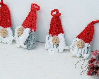How to crochet a mini crochet. Printable crochet pattern for an amigurumi gnome.