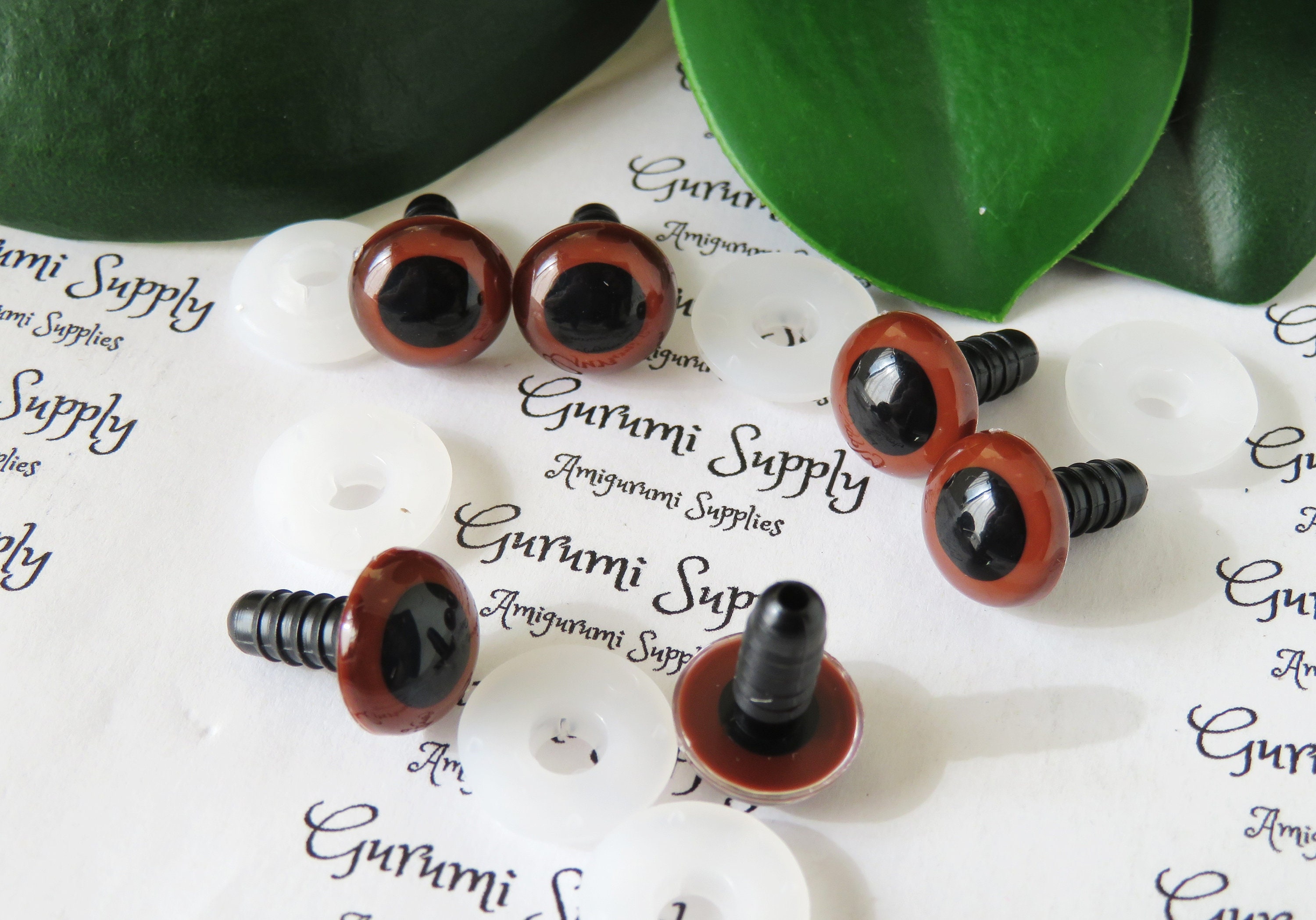 12mm Red-Brown Iris Black Pupil Round Safety Eyes and Washers: 3