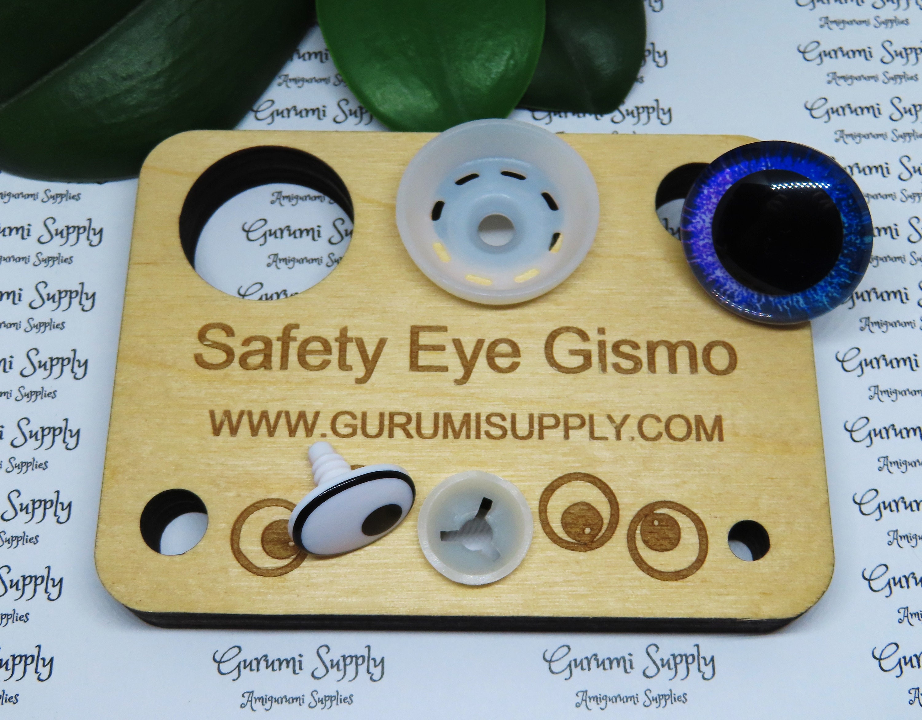 Safety Eye Gismo Purple Grape with Glitter - Keychain - Safety Eye Tool -  Safety Eye Jig - Safety Eye Helper - Amigurumi - Travel Size