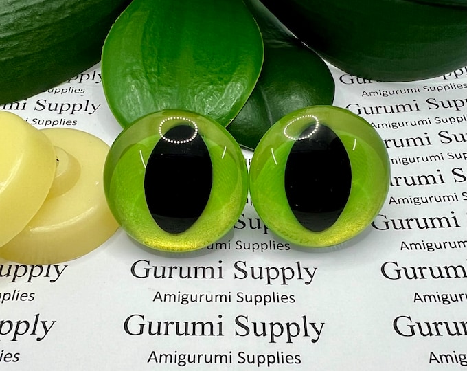 30mm Hand Painted Metallic Yellow Green Color Iris Black Pupil Round Cat Style Trapezoid Safety Eyes and Washers: 1 Pair – Dragon / Amigurum