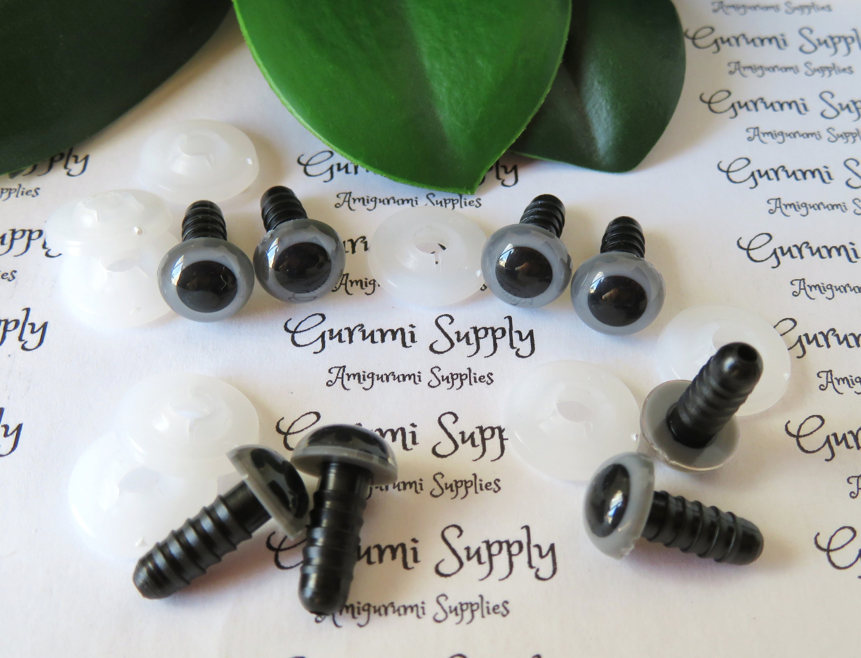 10mm White Iris Black Pupil Round Safety Eyes and Washers: 4 Pairs - Dolls  / Amigurumi / Animals / Stuffed Creations / Crochet / Paintfree