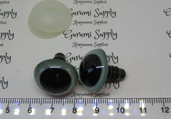 20mm Hand Painted Pale Olive Green Iris Black Pupil Round Safety Eyes and  Washers: 1 Pair Dolls / Amigurumi / Animals / Stuffed Creation -  UK