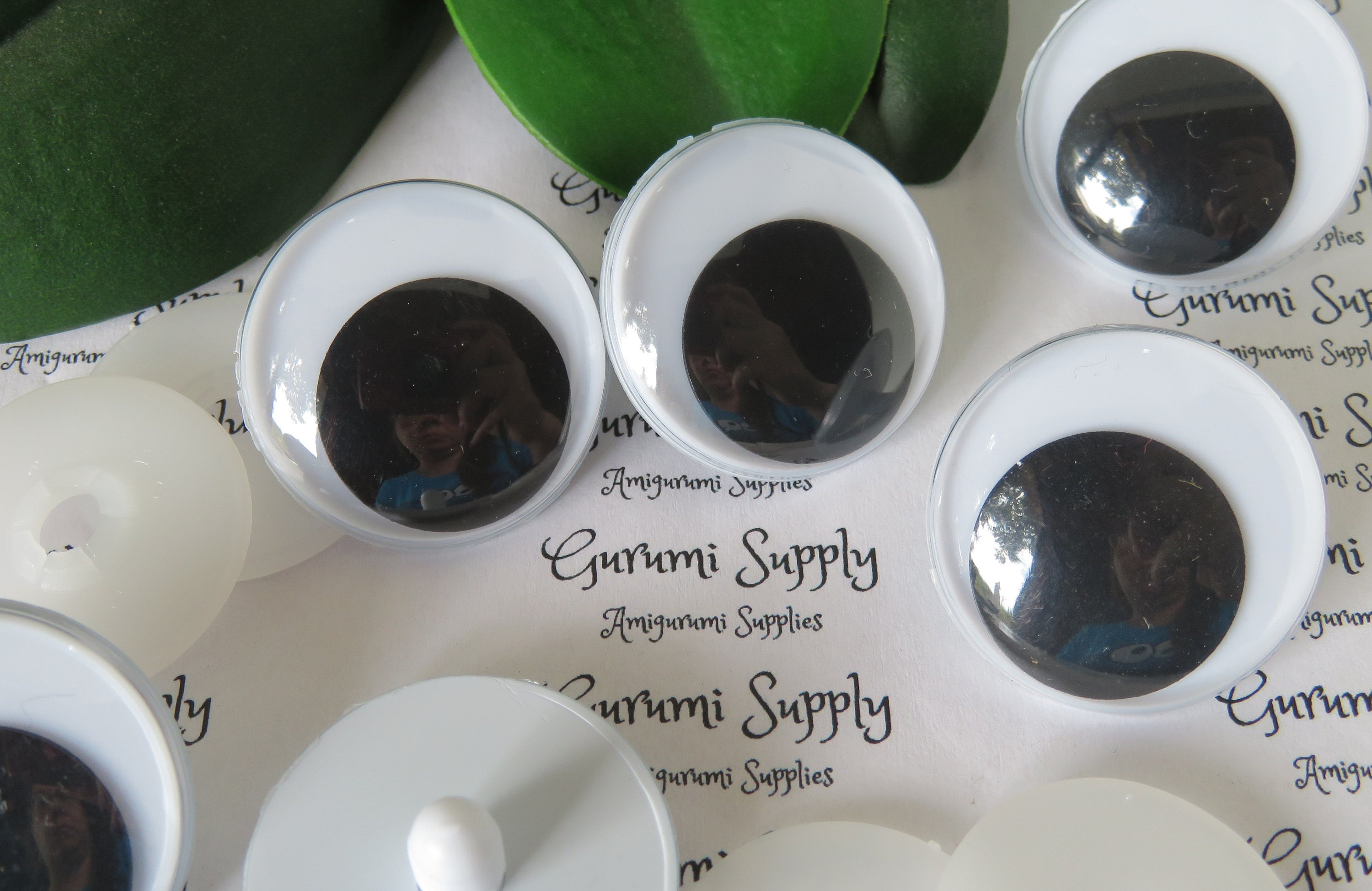30mm White Round Googly Safety Eyes with Washers 1 Pair / Amigurumi