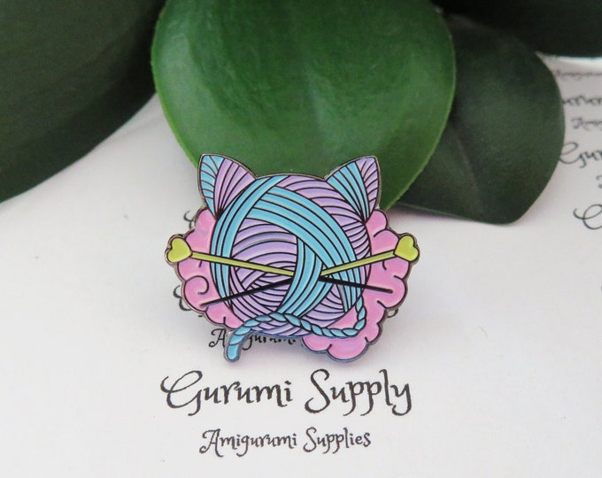 Enamel Brooch approximately 30mm Yarn Ball in Cute Cat Shape – Pink and Purple - Crochet Flair - Crafter Bling - Pin - Gift – Accessory