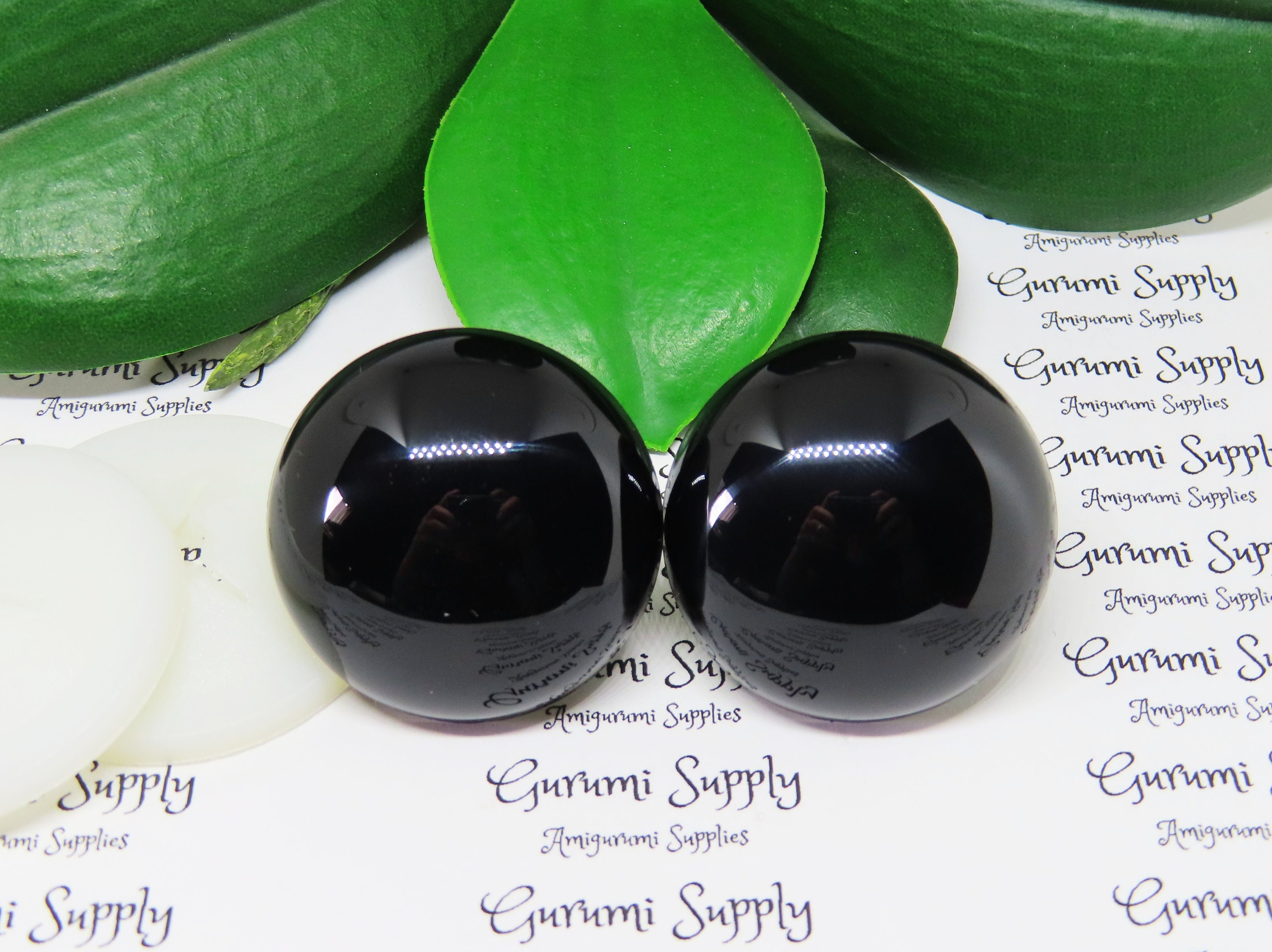 10mm White Iris Black Pupil Round Safety Eyes and Washers: 4 Pairs - Dolls  / Amigurumi / Animals / Stuffed Creations / Crochet / Paintfree