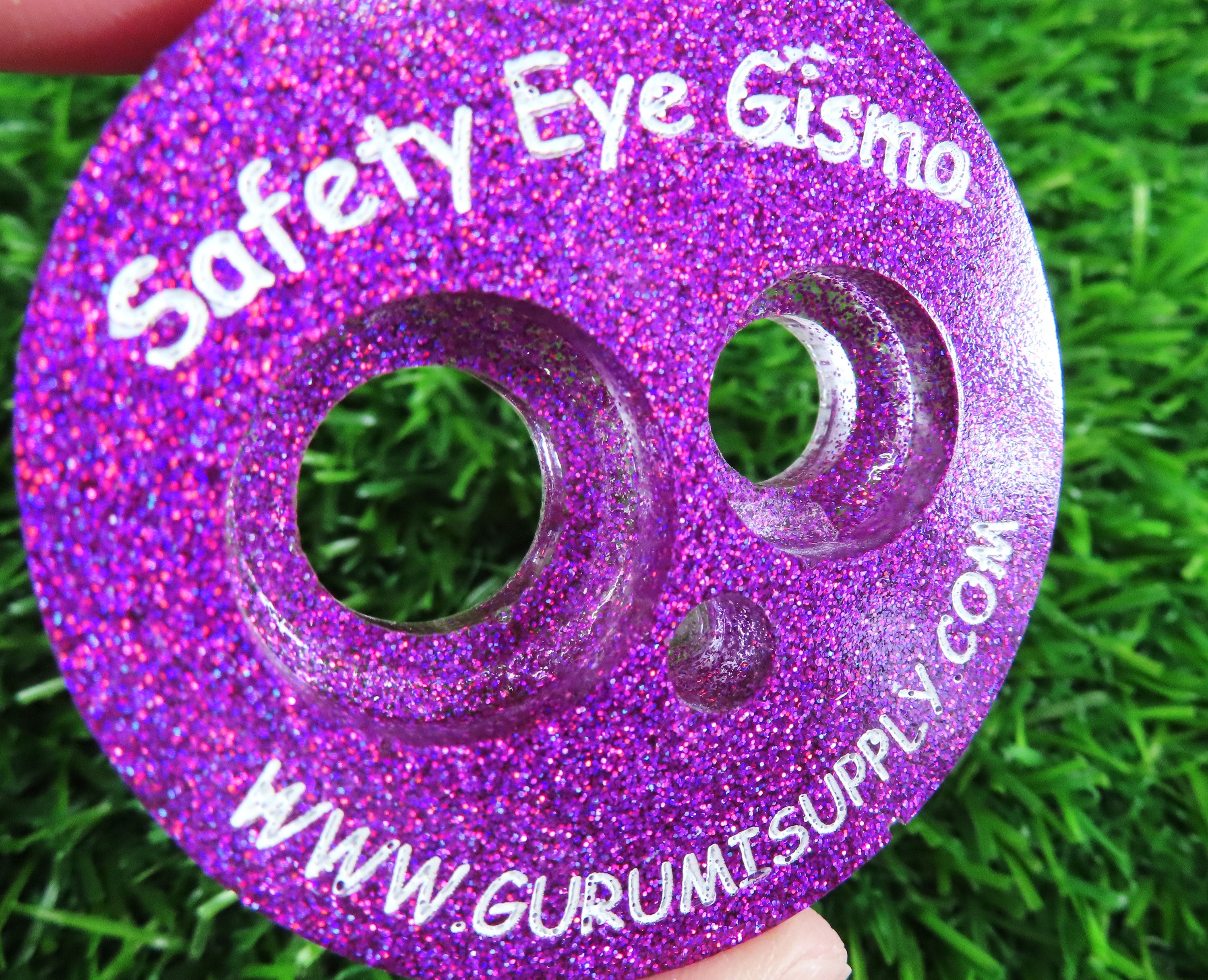 Safety Eye Gismo Petite Size OntheGo Keychain Safety Eye Tool