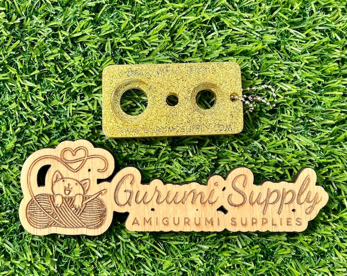Safety Eye Gismo - Gold Glitter - Rectangle -  Keychain - Safety Eye Tool - Eye Jig - Eye Helper - Amigurumi - Travel - On-the-Go