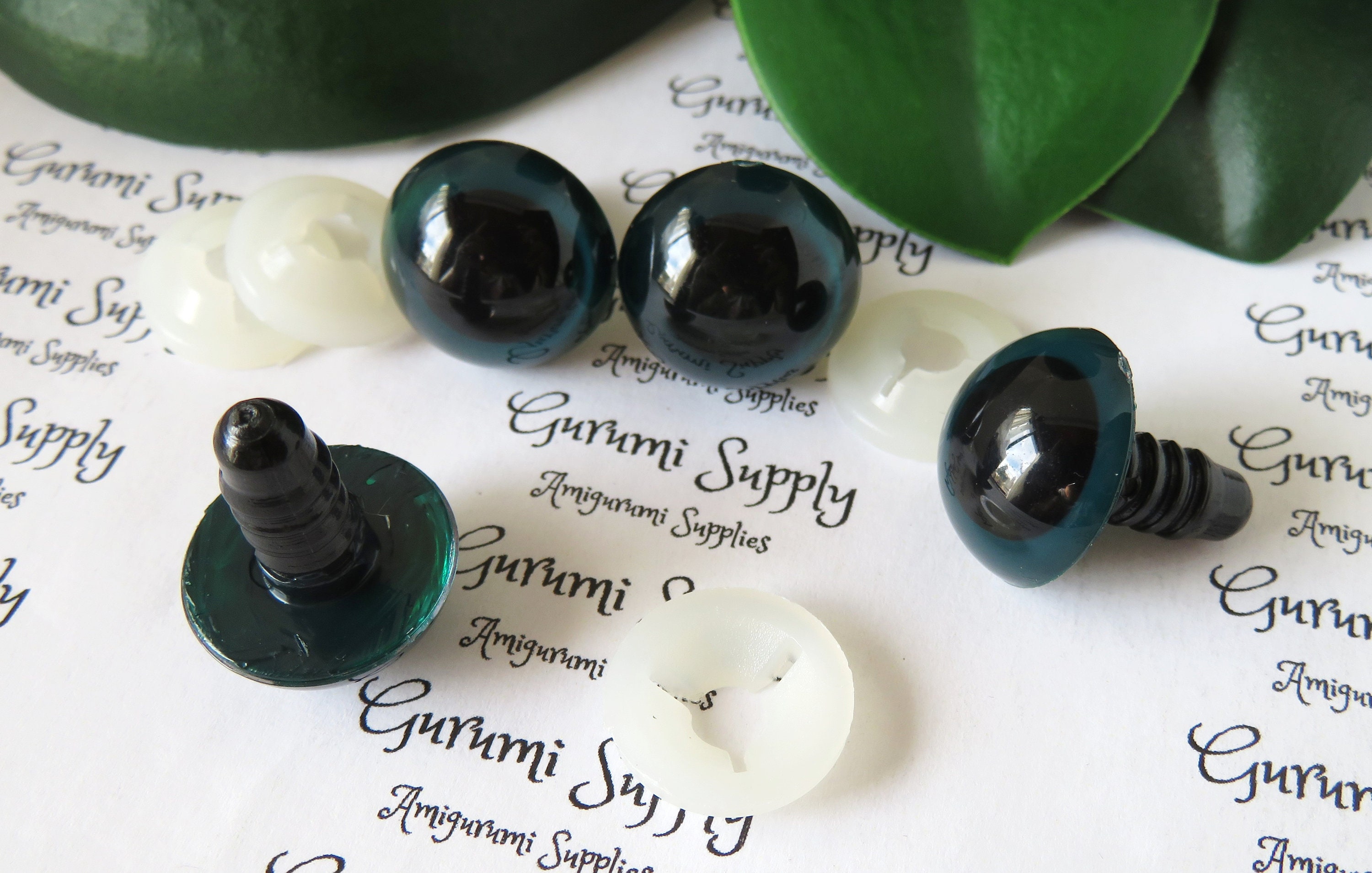 15mm Neon Green Iris Black Pupil Round Safety Eyes and Washers: 2 Pairs -  Doll / Amigurumi / Animal / Creation / Plastic / Crochet / Knit