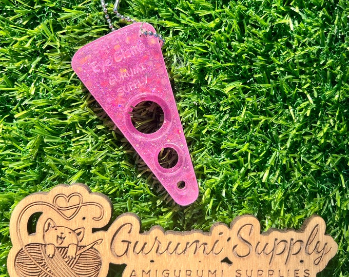 Safety Eye Gismo - Pink Glitters - Petite Size - Triangle - On-the-Go - Keychain - Safety Eye Tool - Safety Eye Jig - Eye Helper