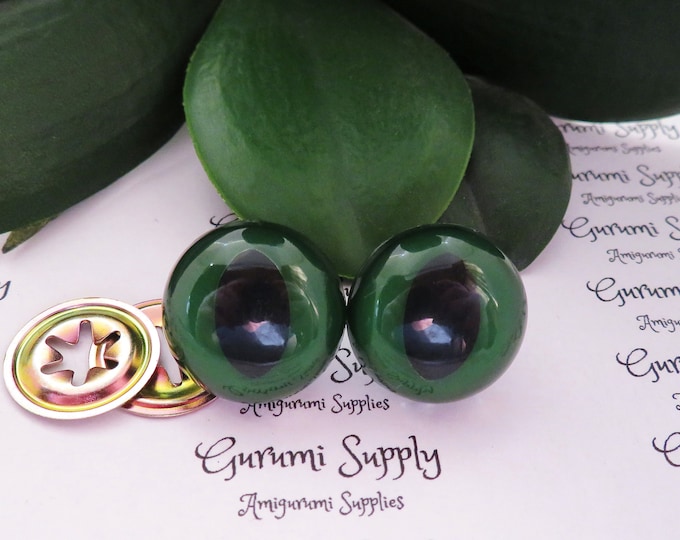 21mm Hand Painted Green Color Iris Black Pupils Round Cat Style Safety Eyes and Washers: 1 Pair – Dragon / Amigurumi / Animal / Creation