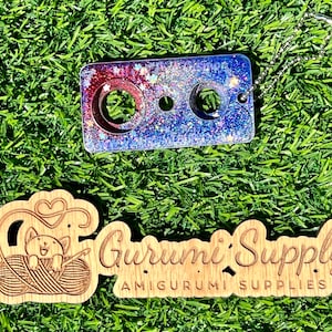 Safety Eye Gismo Patriotic Glitter - Keychain - Safety Eye Tool - Safety Eye Jig - Safety Eye Helper - Amigurumi - Travel - On-the-Go