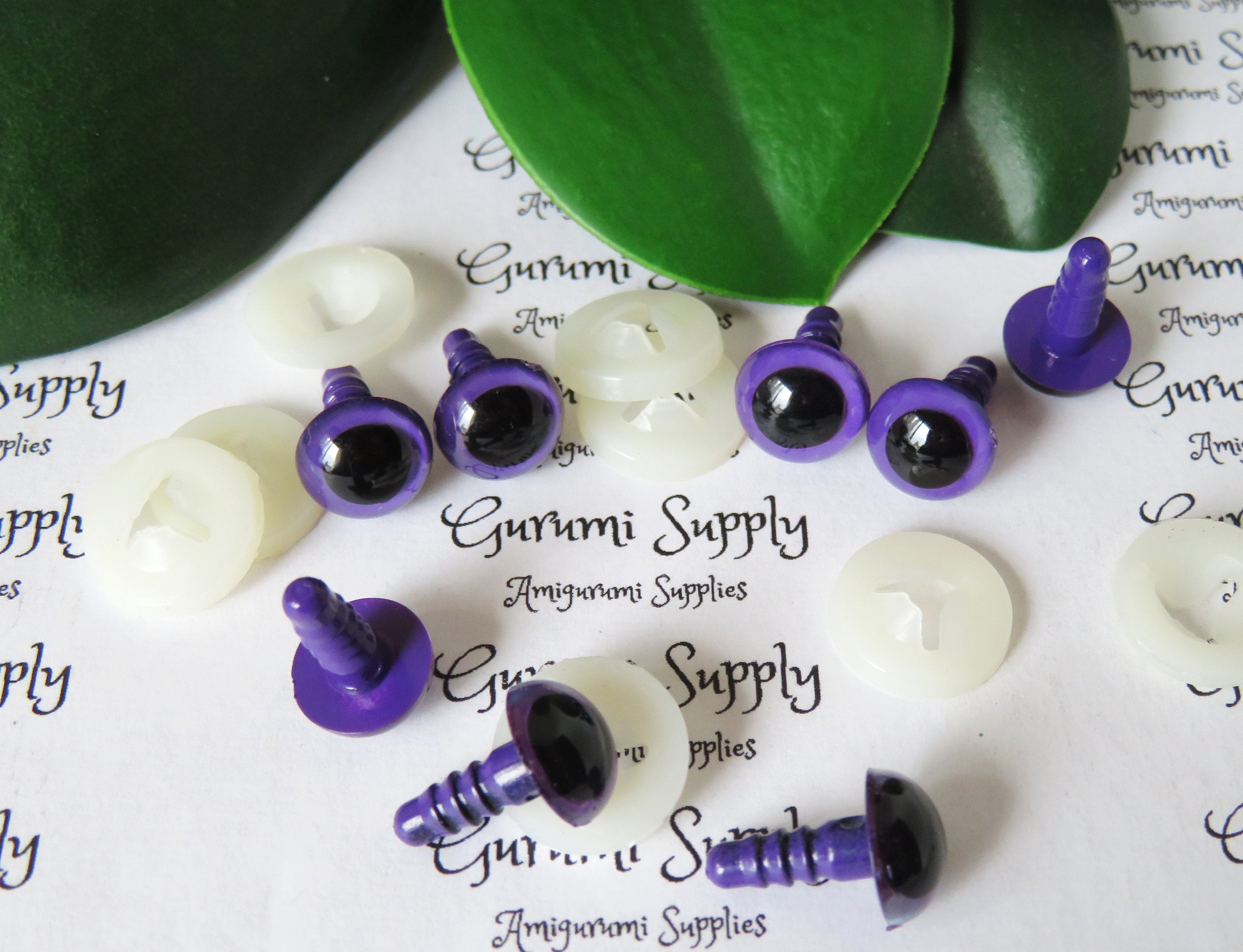 10mm Violet Purple Iris Black Pupil Round Safety Eyes and Washers: 4 Pairs  - Doll / Amigurumi / Animals / Toy / Craft Supplies / Crochet