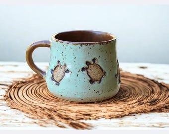 Taza de tortuga hecha a mano – Taza de café de gres, taza de cerámica con motivo de la naturaleza, taza de cerámica turquesa, apta para lavavajillas, 300 ml