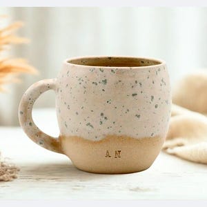 Taza personalizada con nombre - Taza de cerámica de gres hecha a mano, taza de té grande, minimalista, 400 ml