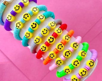 Pulsera de cuentas con cara feliz: estilo arcoíris de los 90