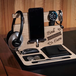 Personalised Wooden Docking Station, Night Stand, Phone & Headphone Holder, Charging Organiser, Valet Stand | Fathers Day Gift Light Wood