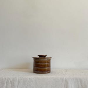 1 XL Grès du berry French Butter Crock Keeper.Handmade Brown Butter Keeper Glazed Pottery.French Rustic Handmade Glazed Pottery Stoneware