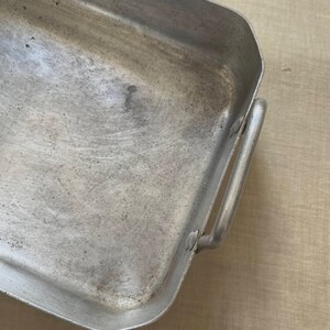 Medium Vintage Rustic French Aluminium Roasting Rectangle Tray.Vintage Rôti Platter With Handles.French Aluminium Baking Pan.Kitchenalia imagen 6