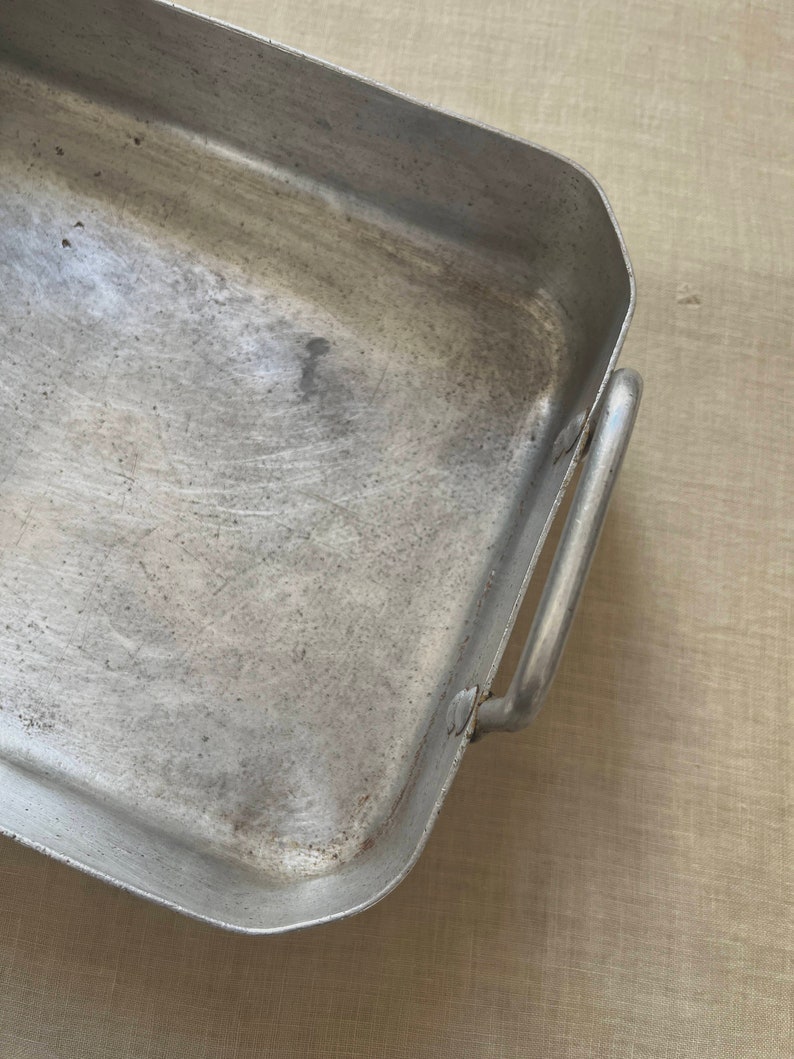 Medium Vintage Rustic French Aluminium Roasting Rectangle Tray.Vintage Rôti Platter With Handles.French Aluminium Baking Pan.Kitchenalia imagen 6