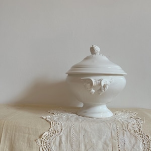 19th Digoin & Sarreguemines Creamy Tea Stained French Footed Soup Tureen Lidded.Antique Porcelaine Creamy Off White Soup Bowl French Kitchen