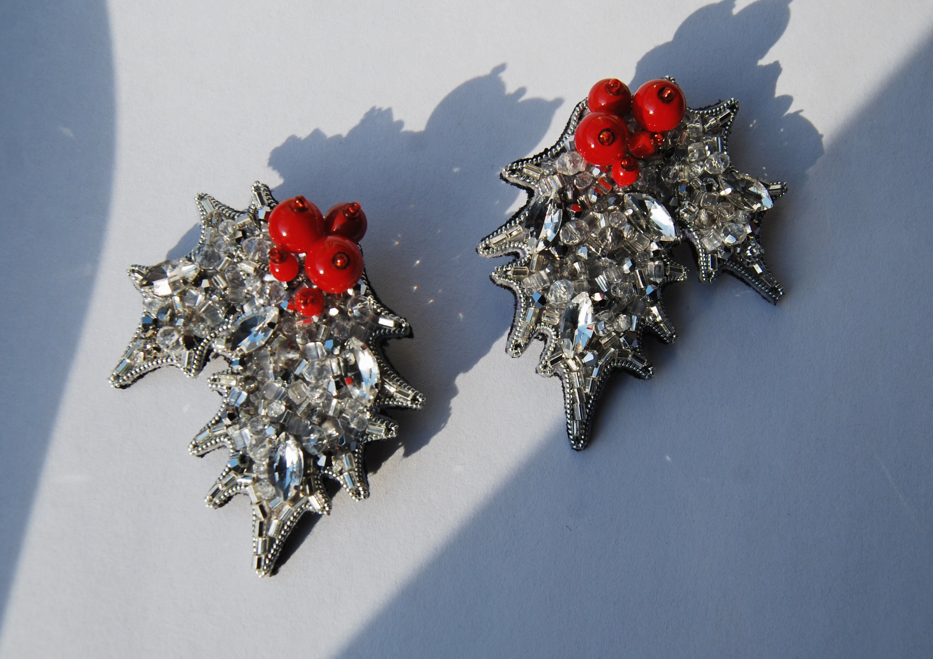 Orecchini A Forma Di Foglia Di Agrifoglio In Argento 925 Con Cristallo: Gioielli Di Natale - 3