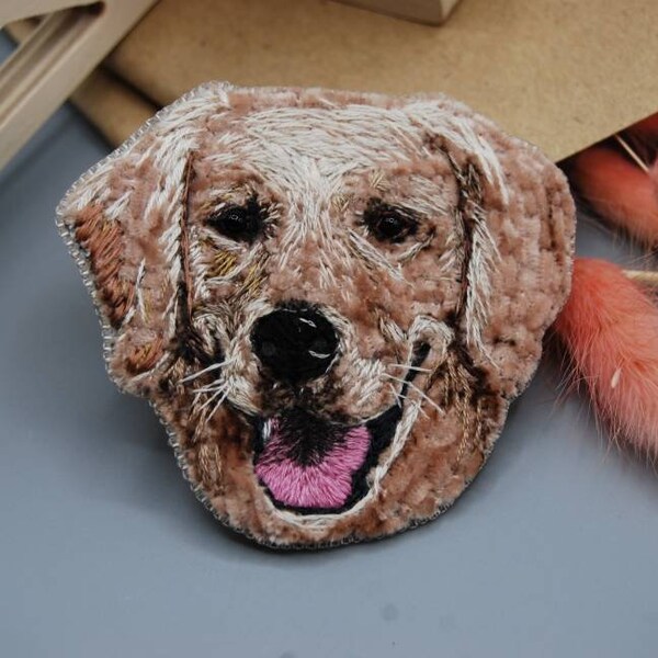 Custom pet portrait dog brooch, doodle ornament, personalized memorial jewelry, grey fabric pin, pet loss gift, jacket costume lapel pin