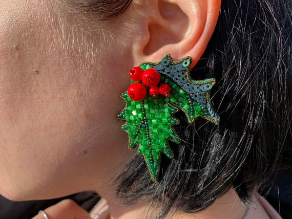Orecchini Natalizi A Bacca Di Agrifoglio: Il Tocco Glitterato Per Le Tue Feste!