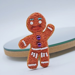 Gingerbread man Christmas brooch  ornament,  shawl coat beaded pin, kids gift, winter jewelry
