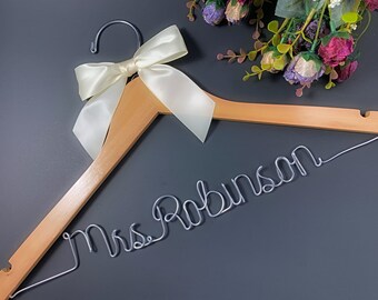 Wedding hanger, Mrs hanger for the bride, Personalized gift for a wedding shower, Bridesmaid proposal