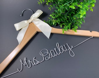 Wedding hanger for the bride Personalized wedding hangers Mrs. wedding hanger Wedding dress hanger Bridesmaid hanger Wire name hanger