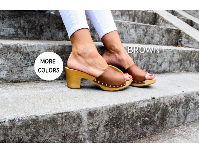 leather world designs clogs