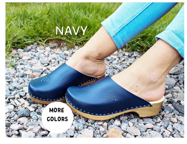 leather world designs clogs