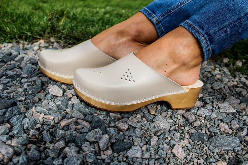 Swedish Clogs Moccasins Wooden clogs Women clogs Leather clogs Clog Womens clogs Boots Womens moccasins Wood clogs Clogs boots Clogs sandals